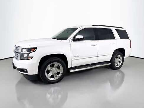 Used 2019 Chevrolet Tahoe LT w/ LT Signature Package image 3