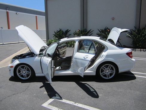 Used 2013 Mercedes-Benz C 300 4MATIC Sedan image 10