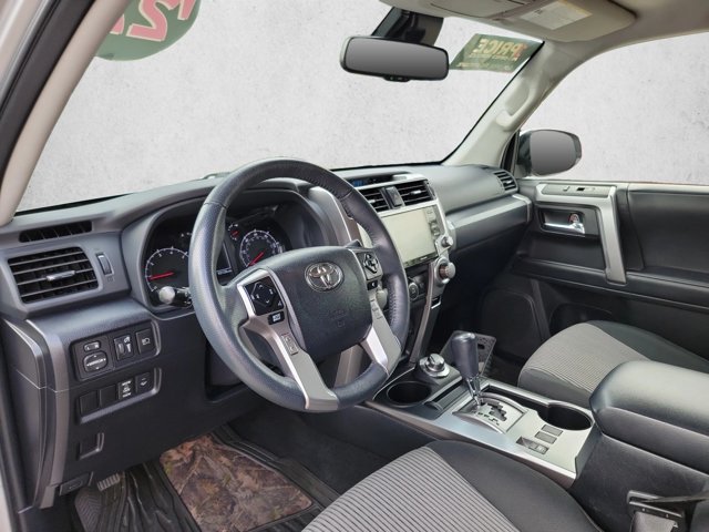 Used 2022 Toyota 4Runner SR5 AWD/4WD image 10
