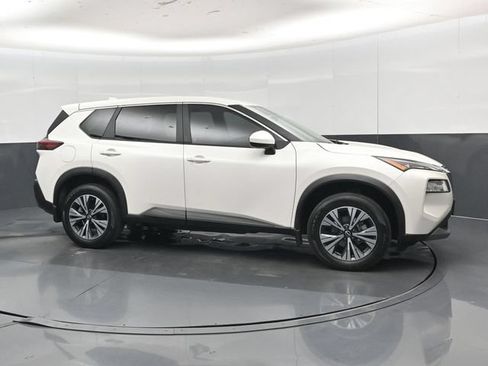 Used 2023 Nissan Rogue SV FWD image 30