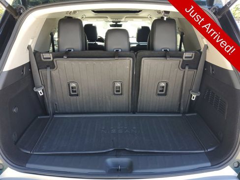 Used 2023 Nissan Pathfinder Platinum AWD/4WD image 8