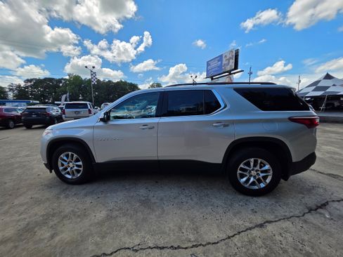 Used 2020 Chevrolet Traverse LT w/ LPO, Floor Liner Package AWD/4WD image 8
