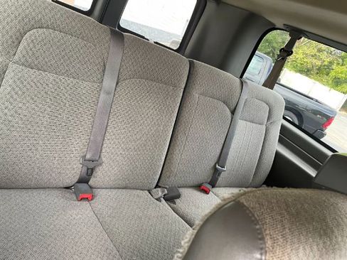 Used 2020 Chevrolet Express 3500 LT w/ LT Preferred Equipment Group RWD image 20