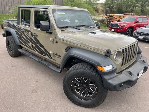 Used 2020 Jeep Gladiator Sport w/ Quick Order Package 24S AWD/4WD image 1