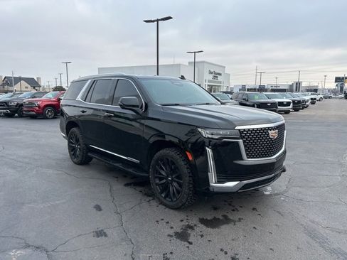 Used 2023 Cadillac Escalade Premium Luxury image 4