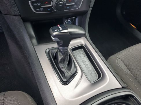 Used 2022 Dodge Charger SXT w/ Blacktop Package image 24