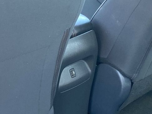 Used 2025 Nissan Sentra SR FWD image 16