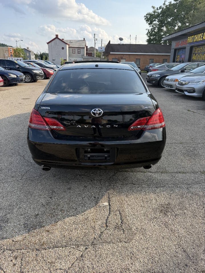 Used 2009 Toyota Avalon Limited FWD image 3