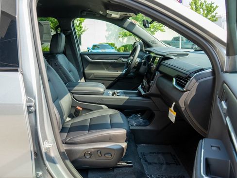 New 2026 GMC Acadia Elevation w/ Black Edition image 10