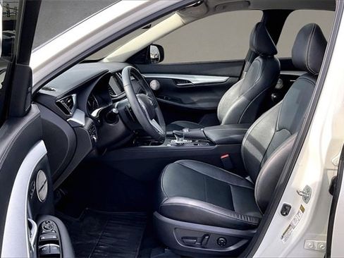 Used 2022 INFINITI QX50 Essential image 24