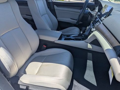 Certified 2020 Honda Accord EX image 9