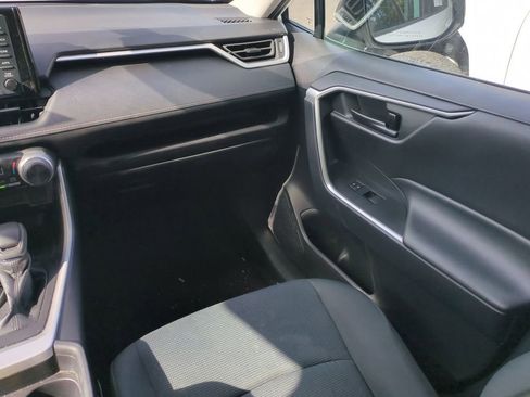 Certified 2021 Toyota RAV4 LE image 16