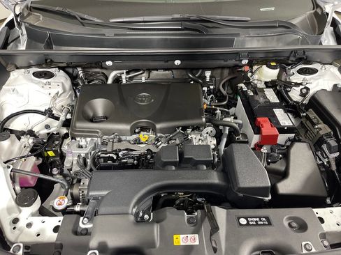 Certified 2025 Toyota RAV4 XLE FWD image 9