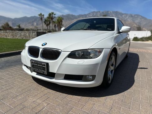 Used 2010 BMW 328i Convertible w/ Premium Pkg RWD image 4