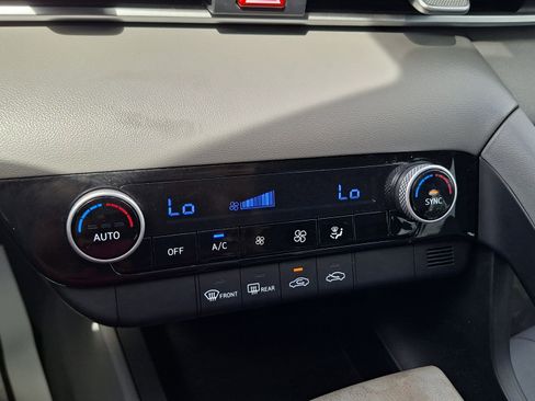 Used 2021 Hyundai Elantra SEL FWD image 15