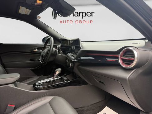 Used 2024 Chevrolet Trax RS FWD image 25