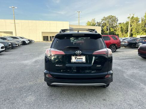 Used 2018 Toyota RAV4 XLE FWD image 7