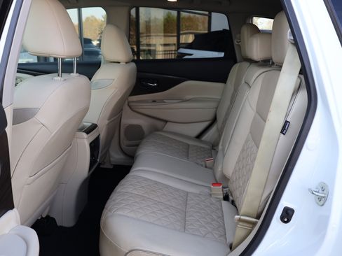 Used 2019 Nissan Murano Platinum w/ Cargo Package image 17