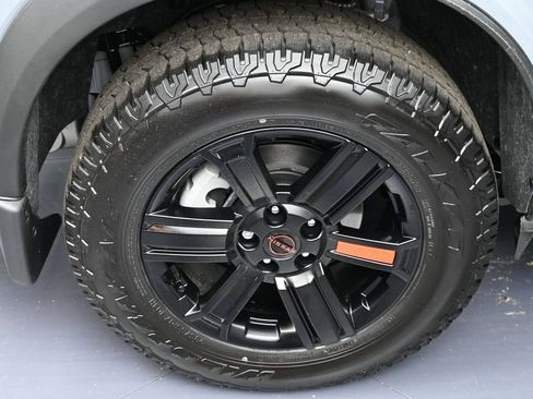 Used 2025 Nissan Rogue SV AWD/4WD image 5