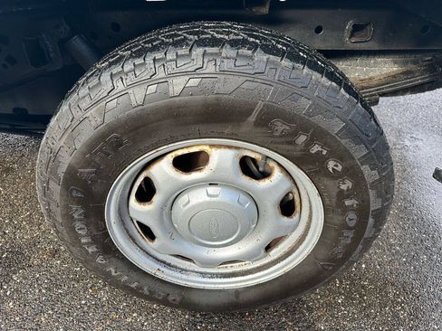 Used 2013 Ford F150 XL w/ Mid Equipment Group RWD image 27