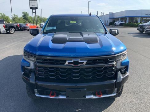 Used 2023 Chevrolet Silverado 1500 ZR2 w/ Technology Package image 3