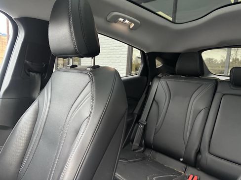 Used 2022 Ford Mustang Mach-E Premium image 10