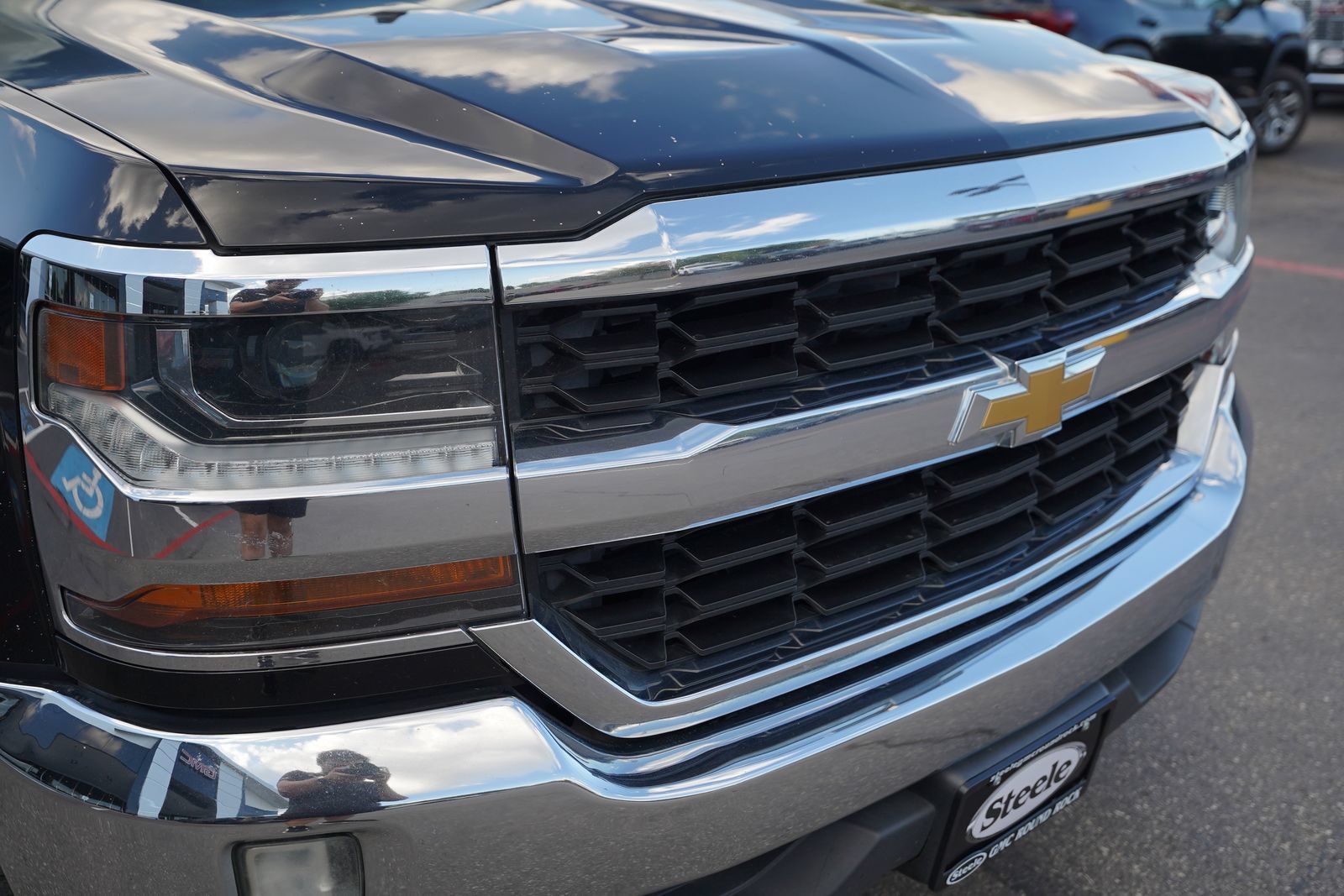 Used 2018 Chevrolet Silverado 1500 LT w/ Texas Edition RWD image 25