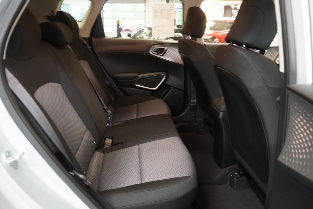 Used 2021 Kia Soul LX FWD image 28