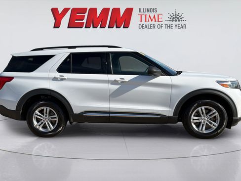 Used 2021 Ford Explorer XLT AWD/4WD image 9