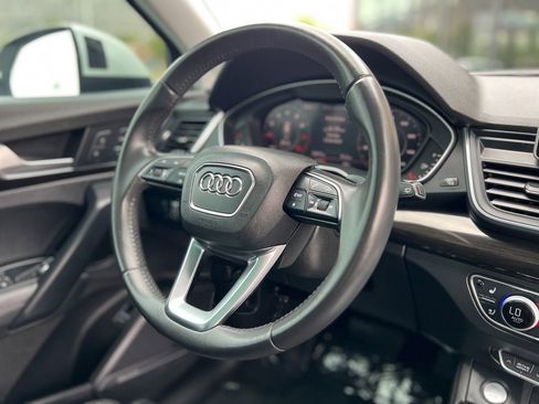 Used 2019 Audi Q5 2.0T Premium Plus w/ Premium Plus Package AWD/4WD image 11