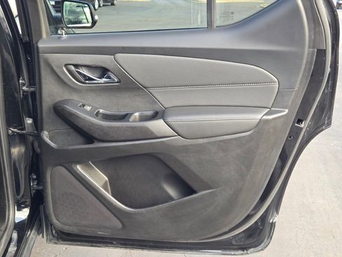 Used 2022 Chevrolet Traverse LT w/ LPO, Floor Liner Package image 9