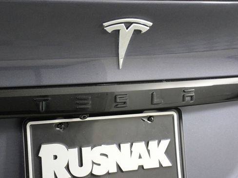 Used 2023 Tesla Model X AWD/4WD image 19