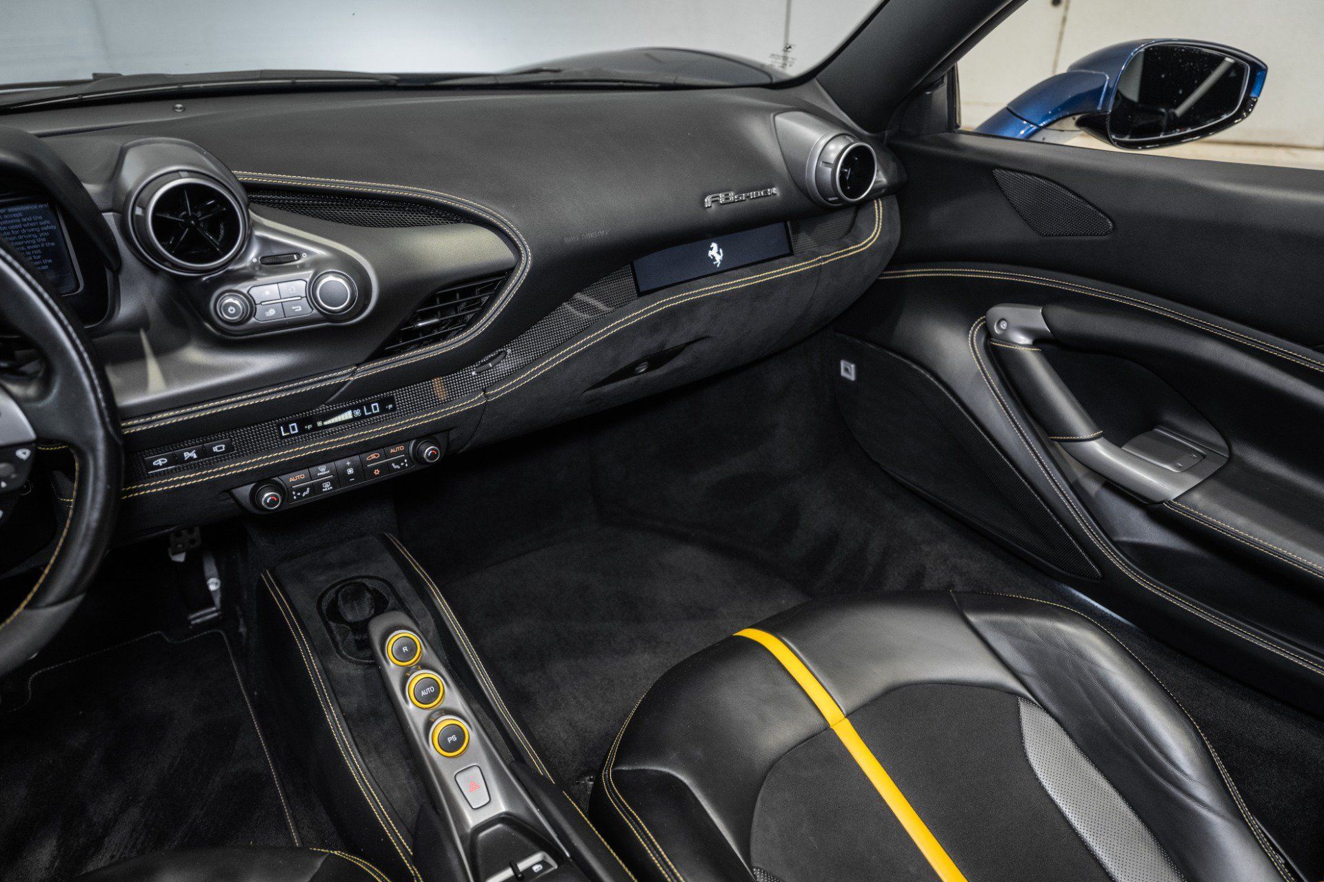 Used 2023 Ferrari F8 Tributo RWD image 22
