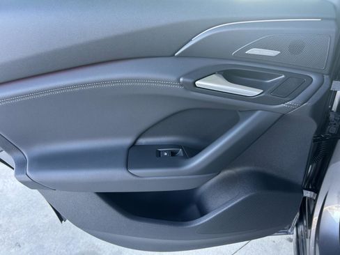 New 2025 Audi A6 e-tron Prestige image 17