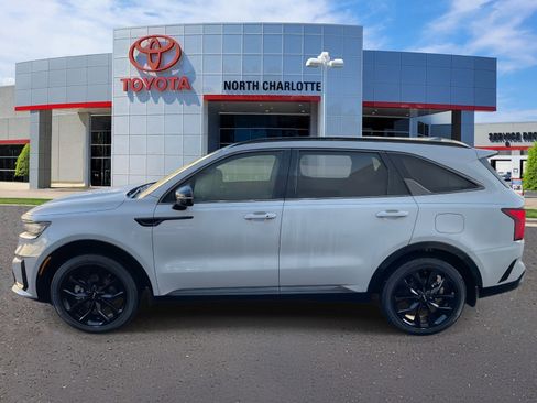 Used 2022 Kia Sorento SX image 5