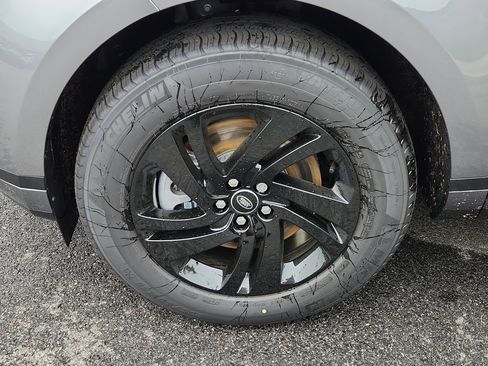 Certified 2026 Land Rover Range Rover Evoque S image 9