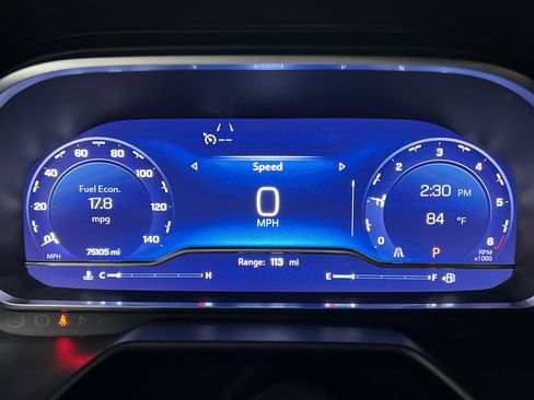 Used 2023 Chevrolet Suburban Premier image 9