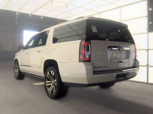 Used 2020 GMC Yukon XL Denali w/ Denali Ultimate Package RWD image 3
