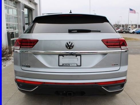 Used 2022 Volkswagen Atlas Cross Sport SE w/ Panoramic Sunroof Package image 7
