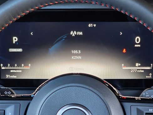 Used 2025 Nissan Kicks SR w/ Illumination Package image 21