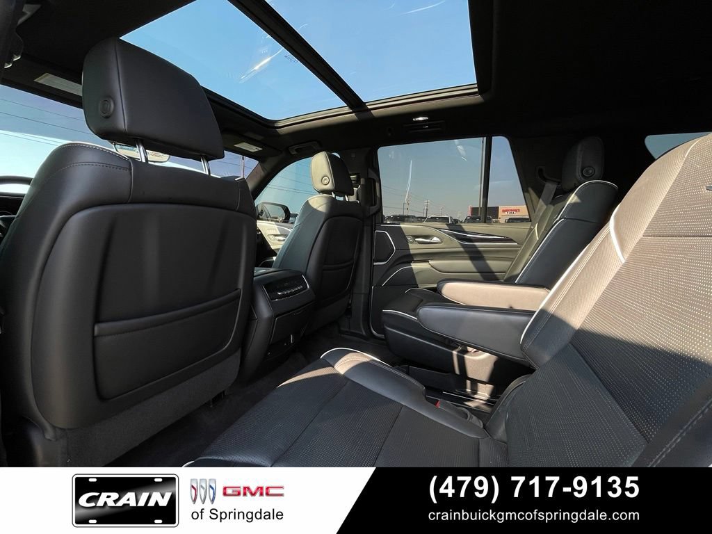 Used 2023 Cadillac Escalade Sport AWD/4WD image 28