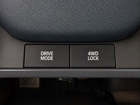 Used 2024 Kia EV9 GT-Line AWD/4WD image 40