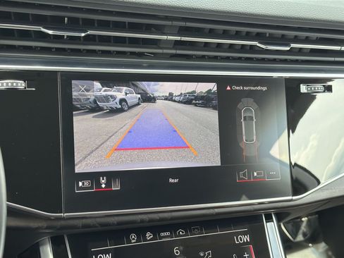 Used 2022 Audi Q8 Premium AWD/4WD image 19