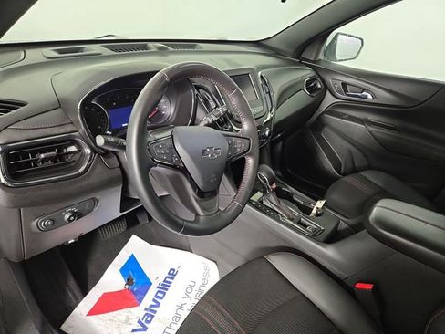 Used 2022 Chevrolet Equinox RS w/ LPO, Floor Liner Package FWD image 16