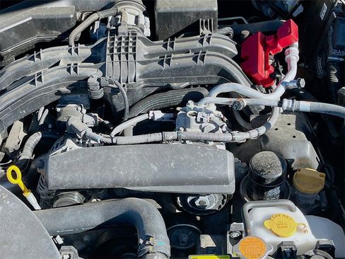 Used 2024 Subaru Outback Premium image 31