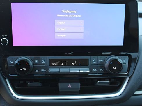 Certified 2024 Toyota Grand Highlander AWD image 12