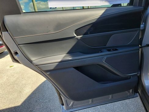 Certified 2024 Lincoln Nautilus Premier w/ Jet Appearance Package image 13