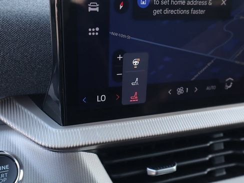 New 2025 Ford Explorer Active w/ Active Comfort Package image 8