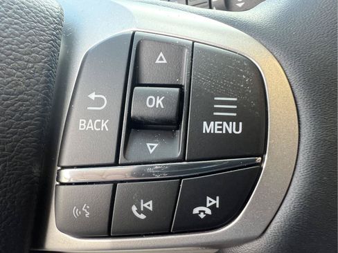 Used 2026 Ford Explorer Active AWD/4WD image 18