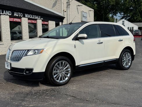 Used 2012 Lincoln MKX AWD image 1